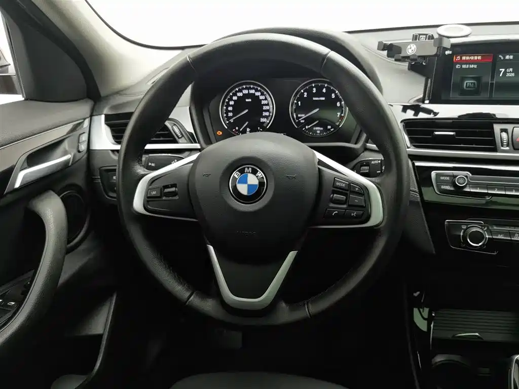 BMW X2 2019 — фото 11