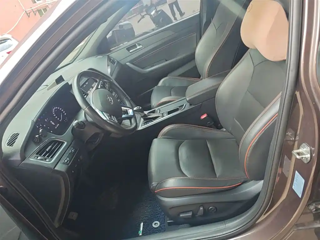 Hyundai Sonata 2017 — фото 15