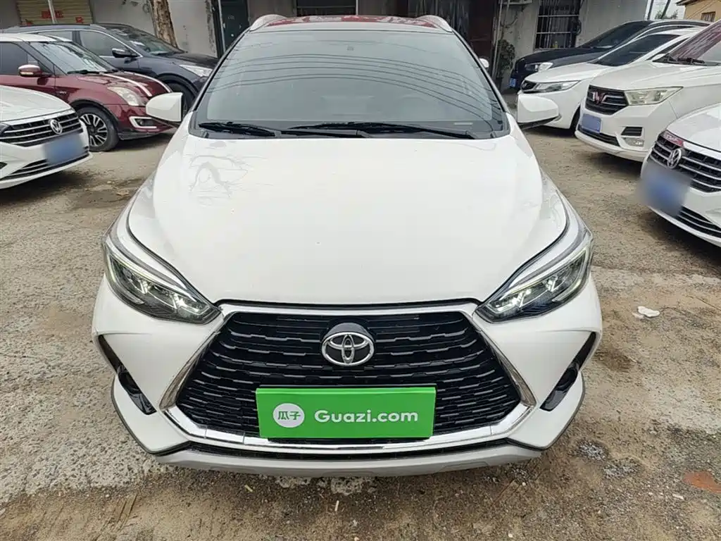 Toyota Yaris L 2022 — фото 3