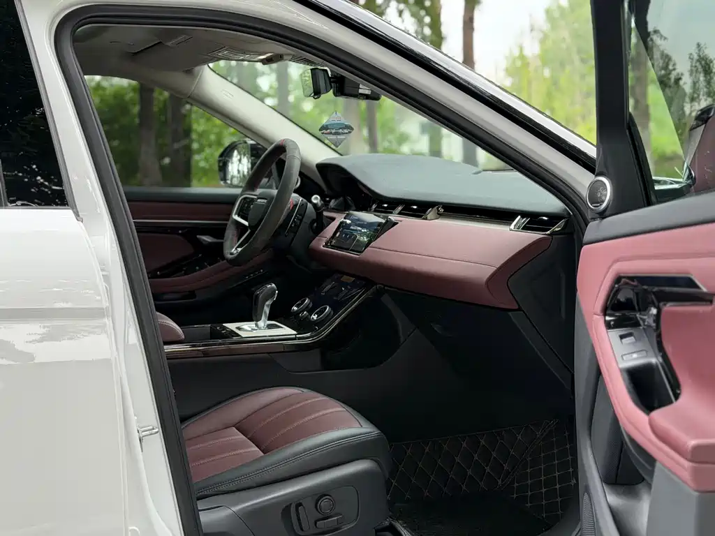Land Rover Range Rover Evoque 2022 — фото 10