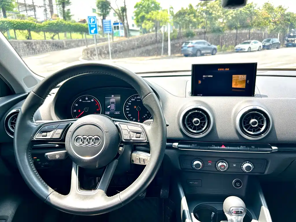 Audi A3 2021 — фото 15
