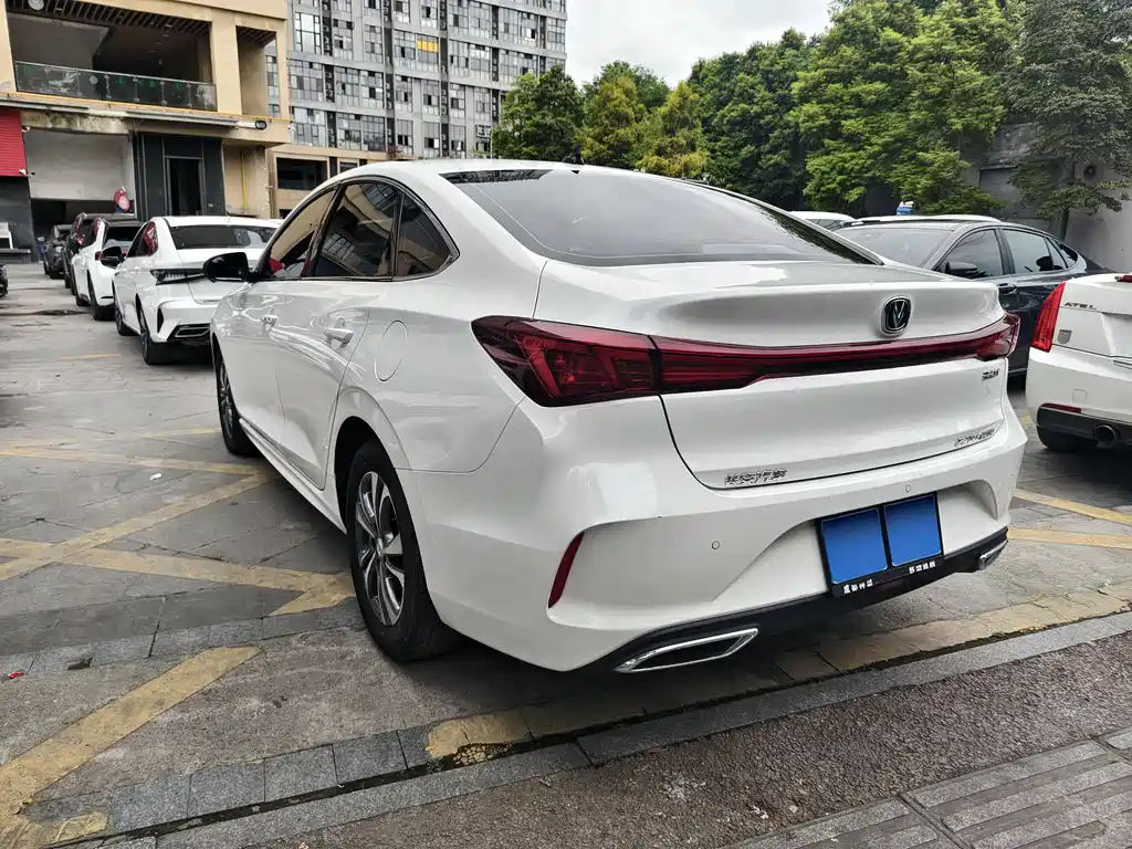 Changan Eado 2023 — фото 15