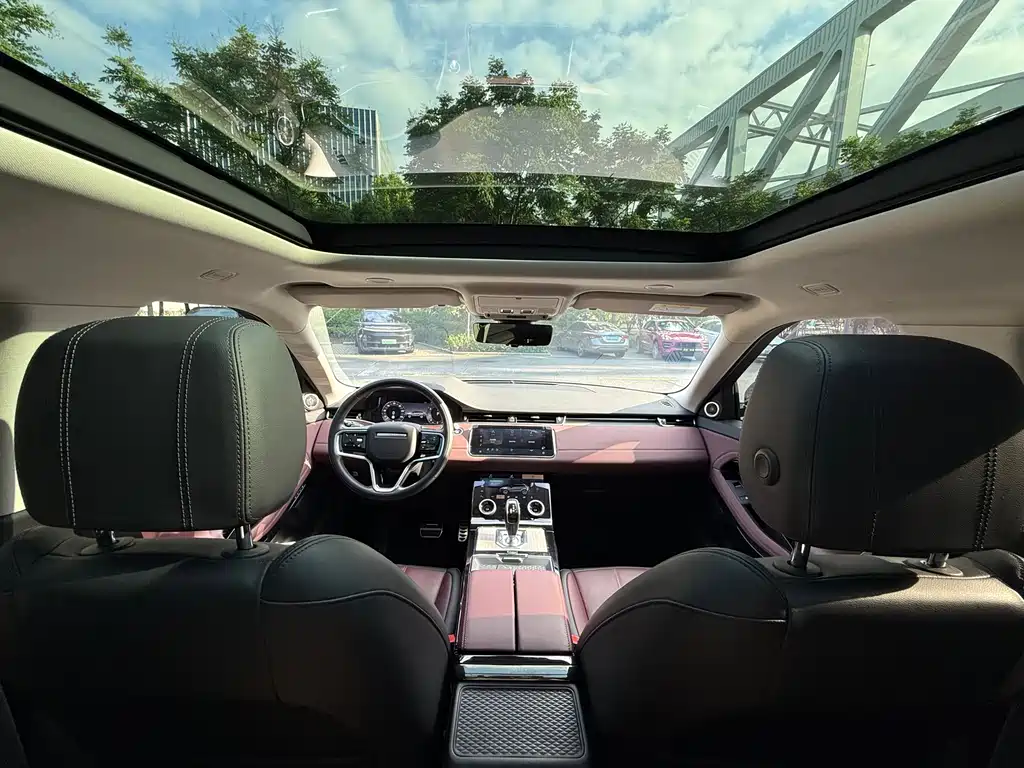 Land Rover Evoque 2024 — фото 15