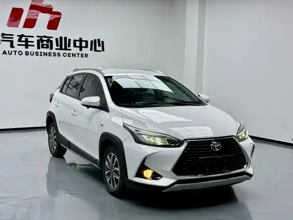 Toyota Yaris L 2022