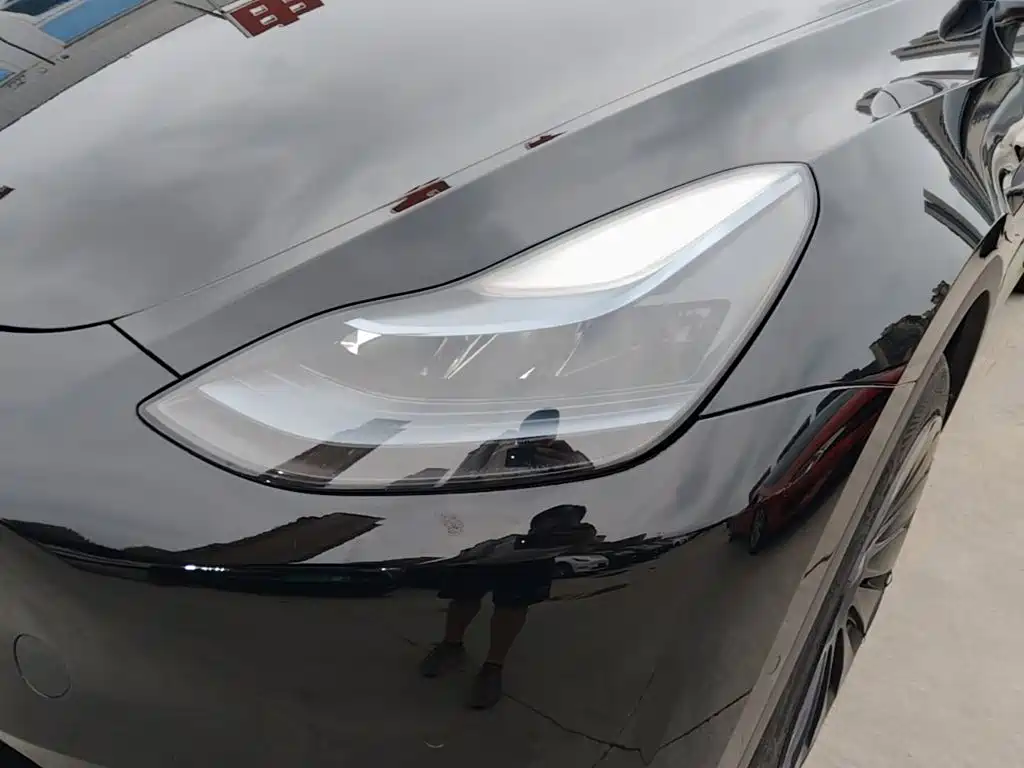 Tesla Model Y 2023 — фото 24