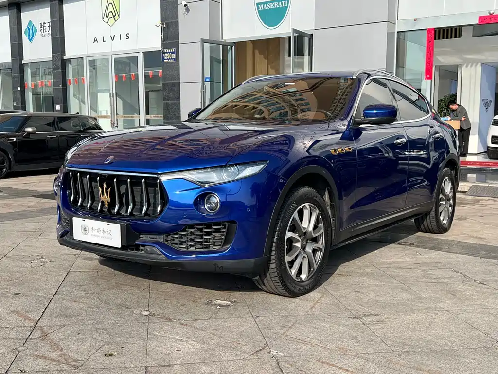 Maserati Levante 2018 — фото 1