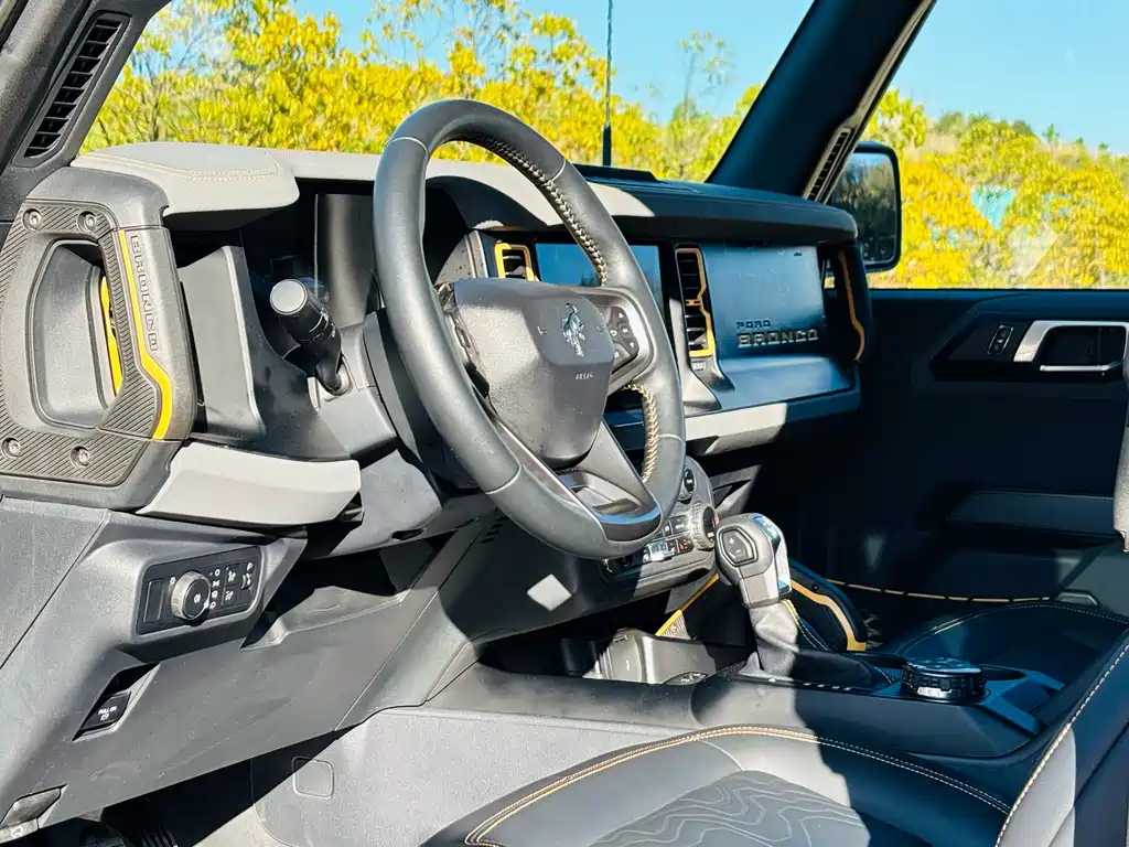 Ford Bronco 2025 — фото 14
