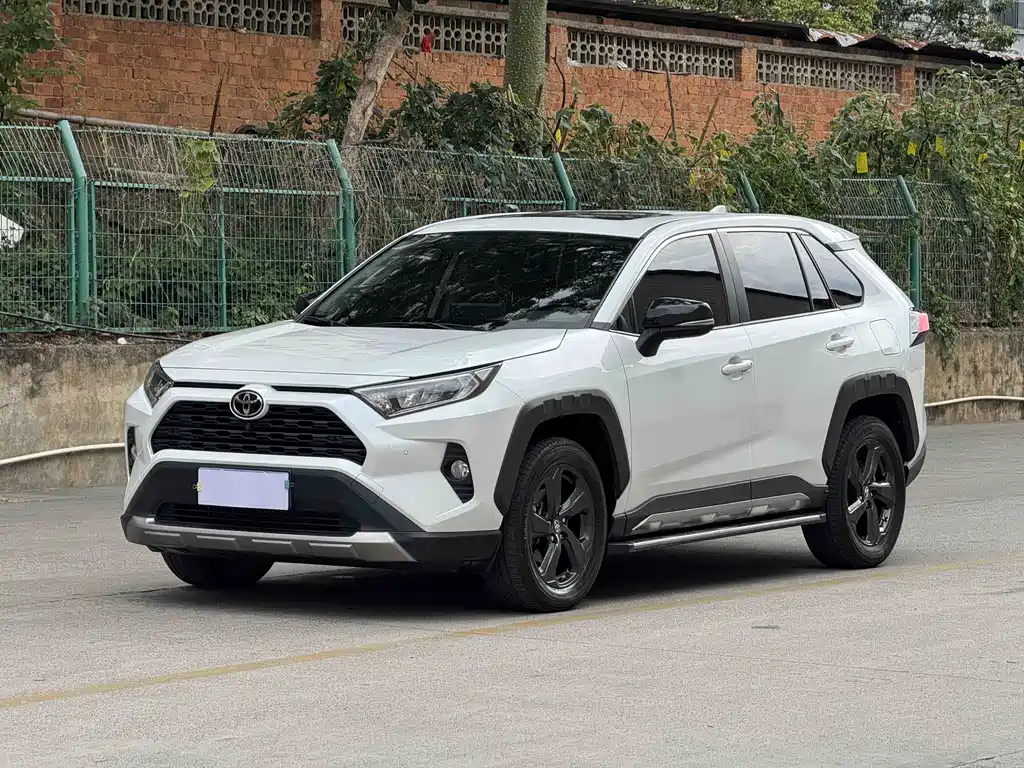 Toyota RAV4 2023