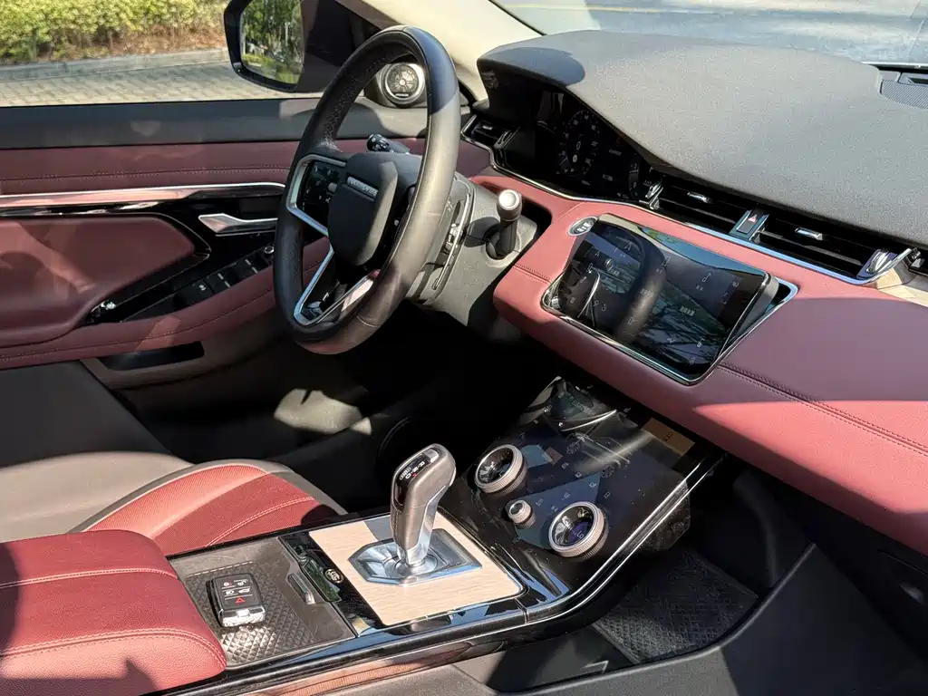 Land Rover Evoque 2024 — фото 22