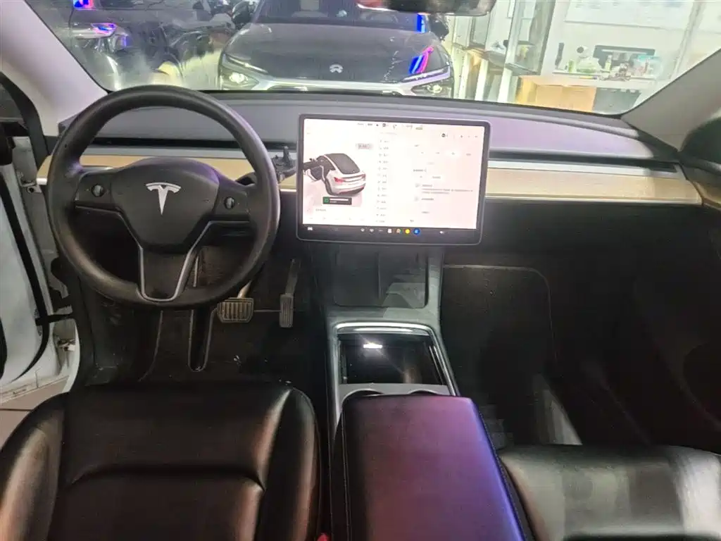 Tesla Model Y 2023 — фото 10