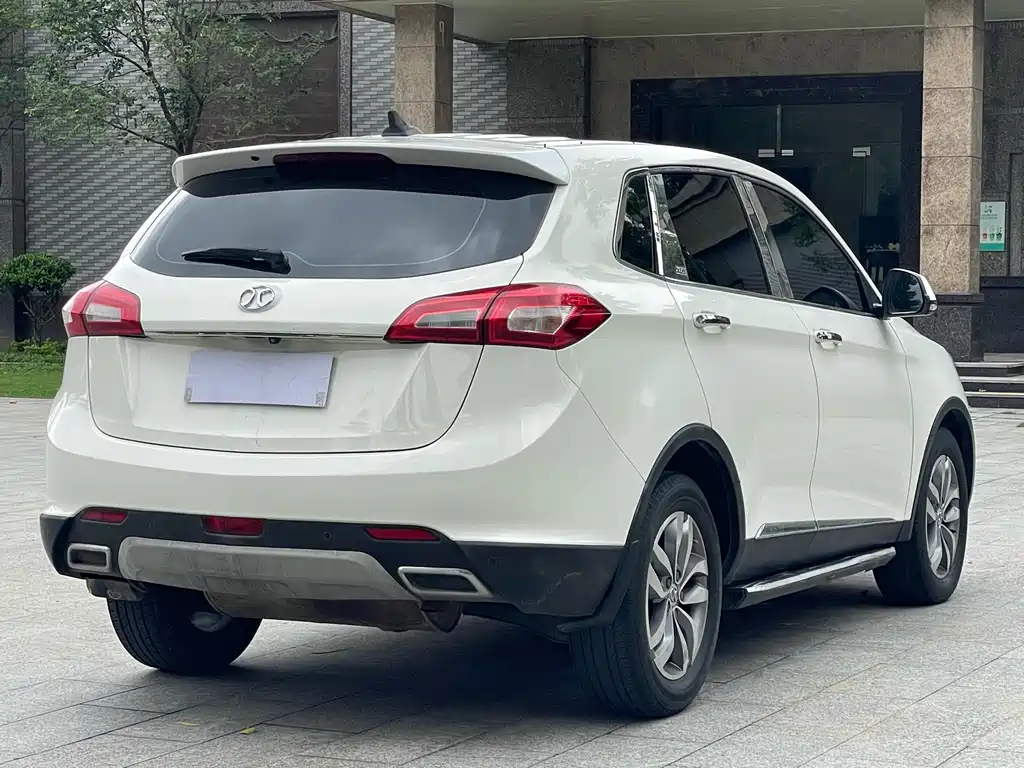 BAIC Senova X65 2017 — фото 14