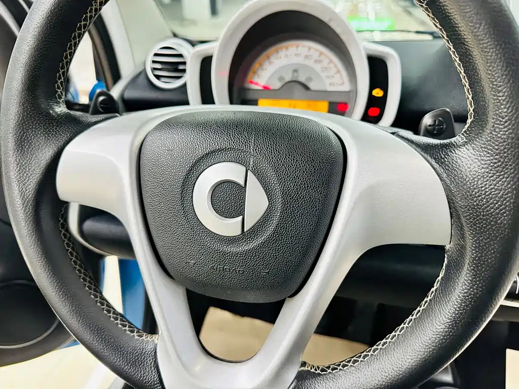 smart Fortwo 2013 — фото 37