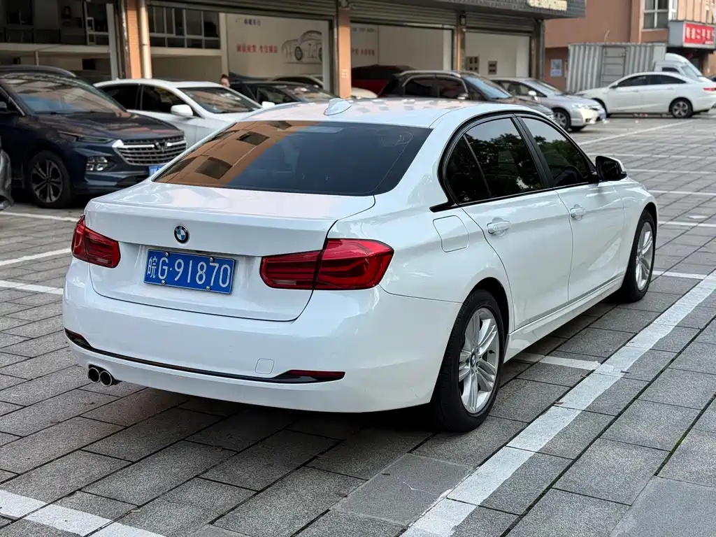 BMW 3 Series 2017 — фото 7