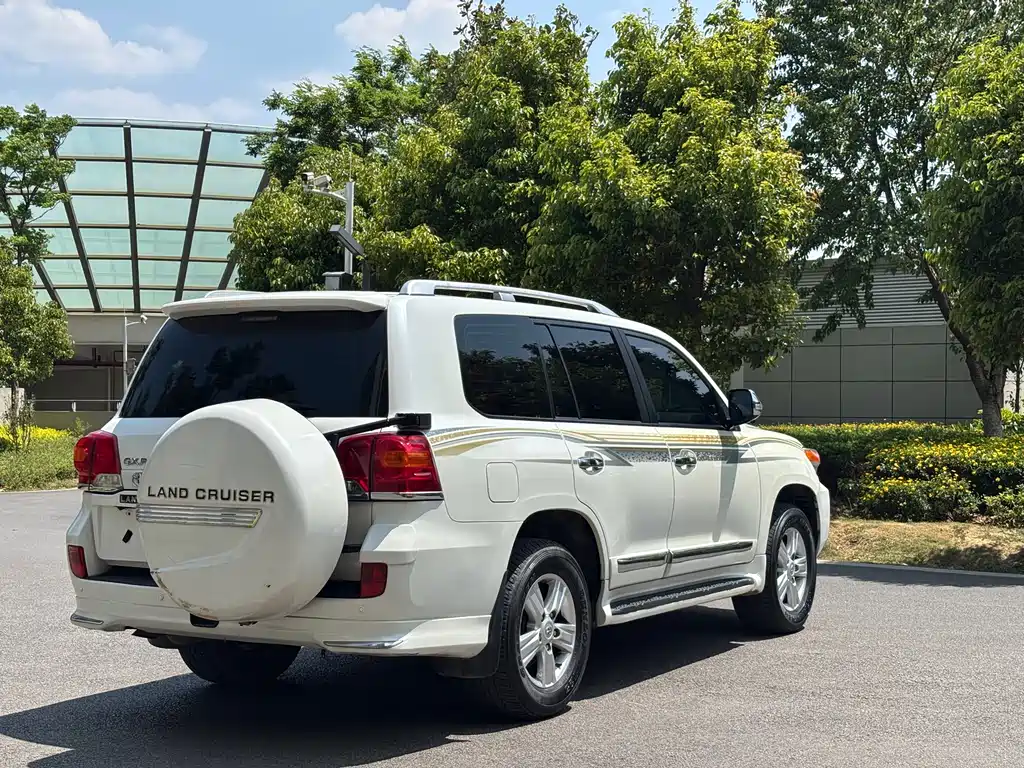 Toyota Land Cruiser 2015 — фото 5