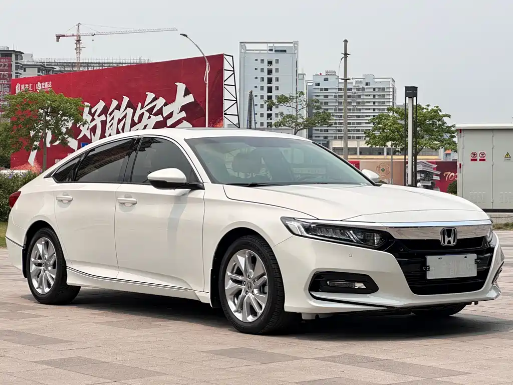 Honda Accord 2018 — фото 3