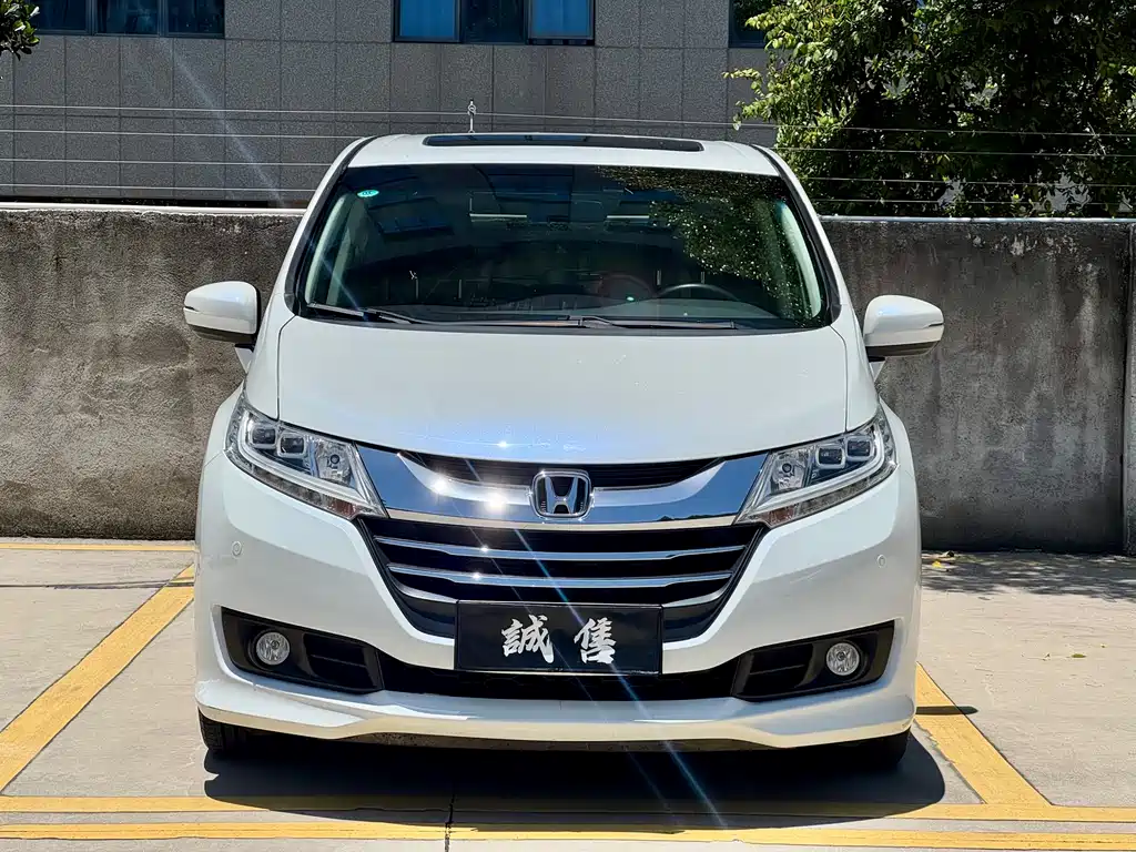Honda Odyssey 2018 — фото 2
