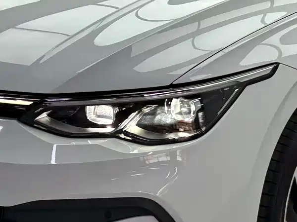Volkswagen Golf 2021