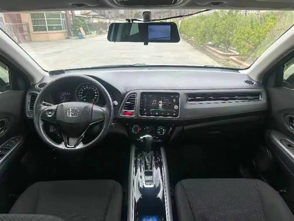 Honda Vezel 2016