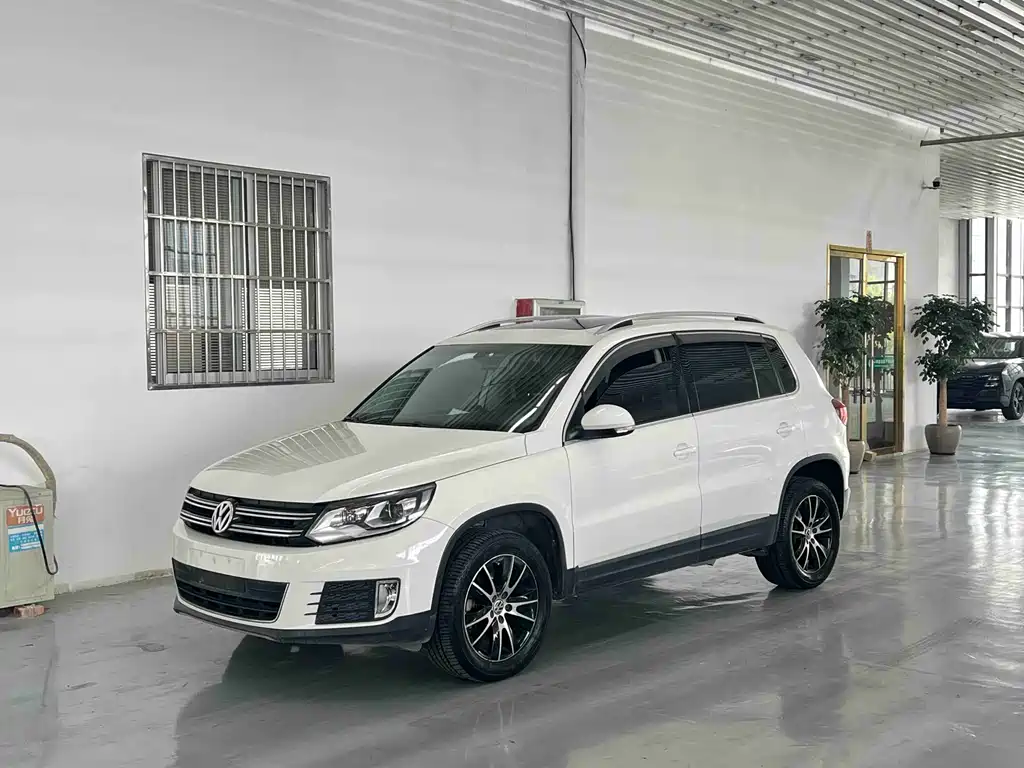 Volkswagen Tiguan 2016 — фото 1