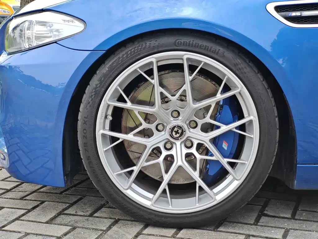 BMW M5 2012 — фото 13