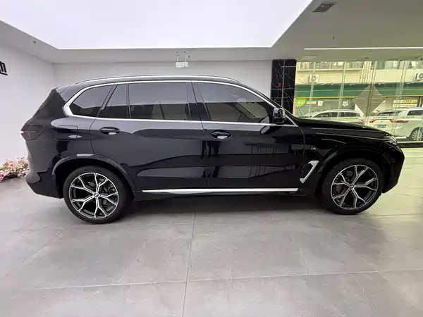 BMW X5 2023