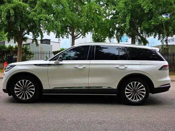 Lincoln Aviator 2023