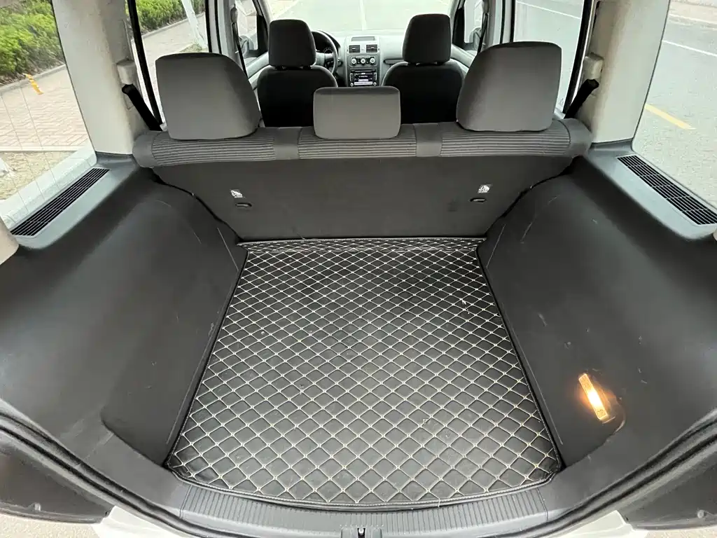Volkswagen Touran 2018 — фото 14