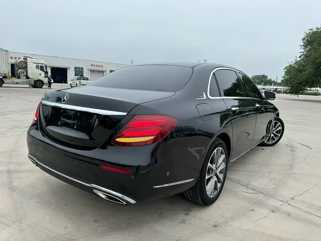 Mercedes-Benz E-Class 2017 — фото 4