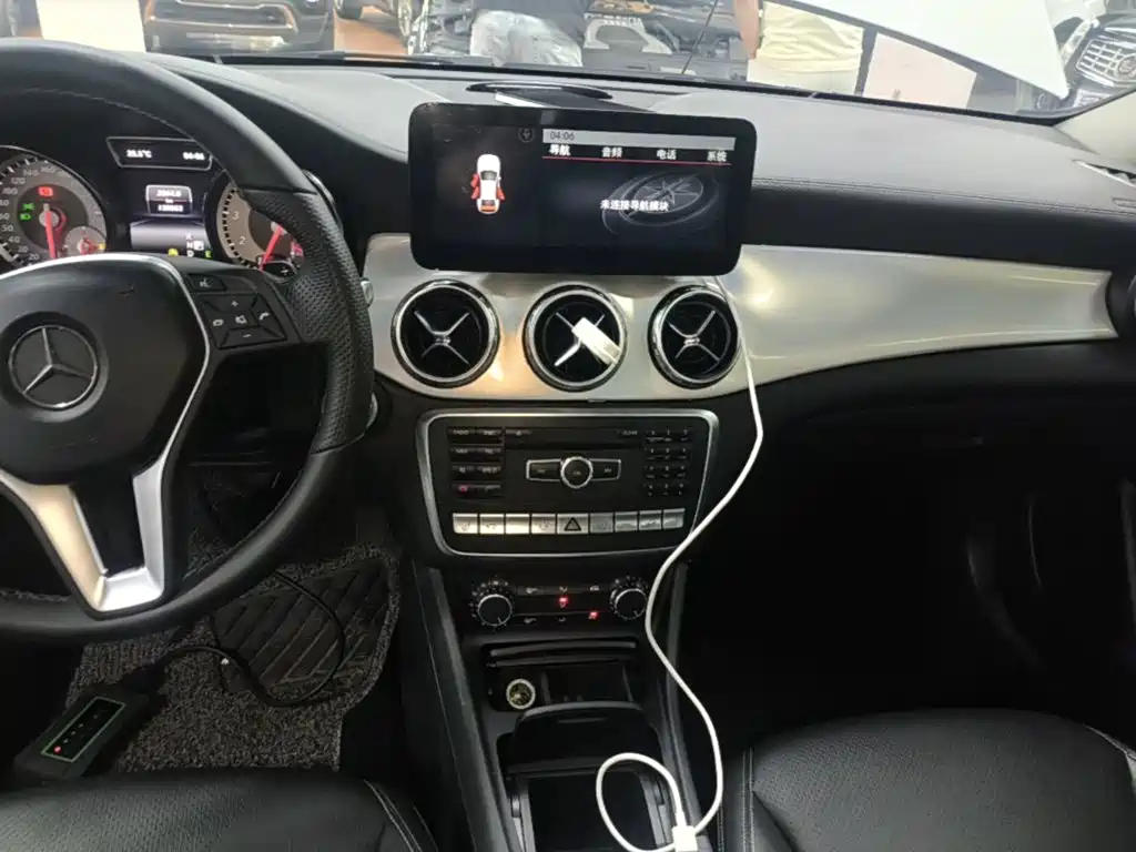 Mercedes-Benz GLA 2015 — фото 13