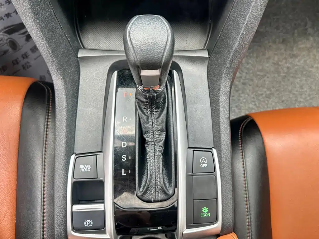 Honda Civic 2020 — фото 15