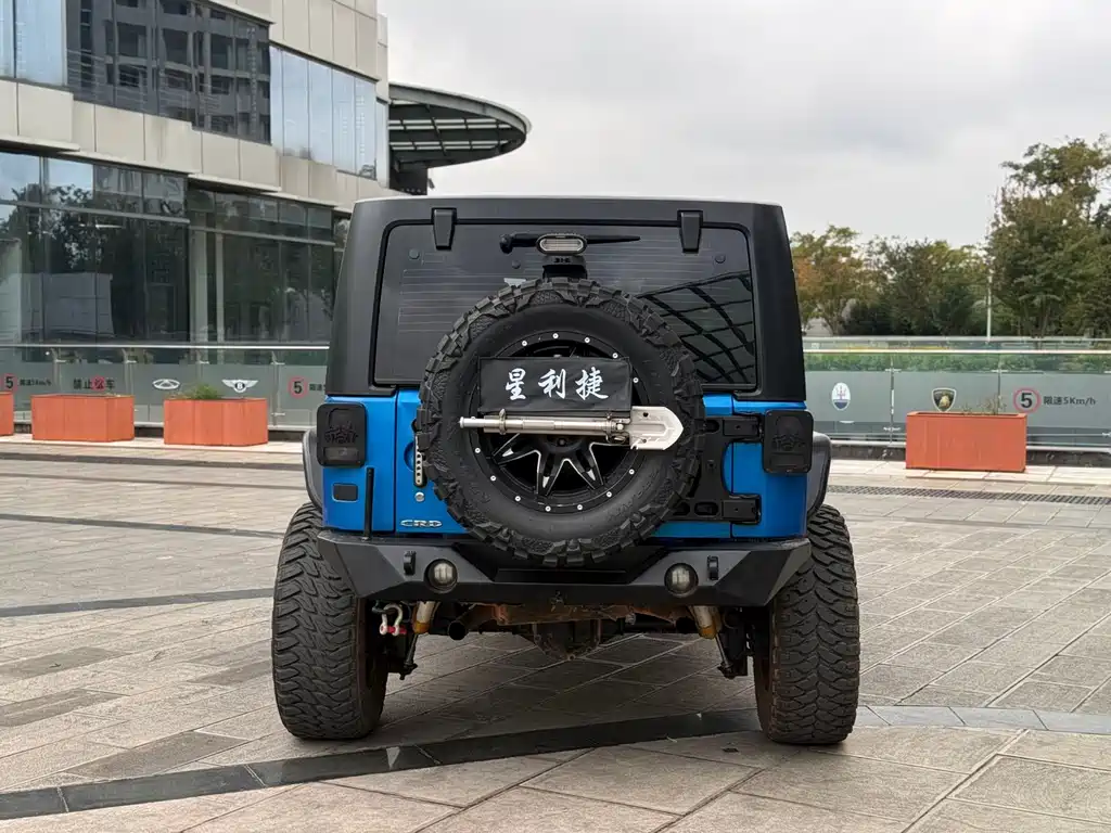 Jeep Wrangler 2016 — фото 4