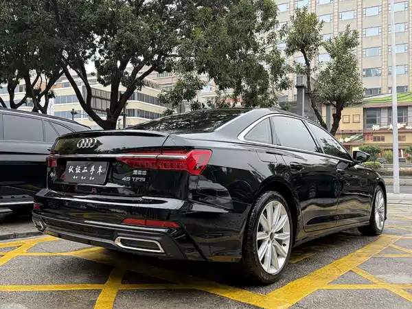 Audi A6L 2022