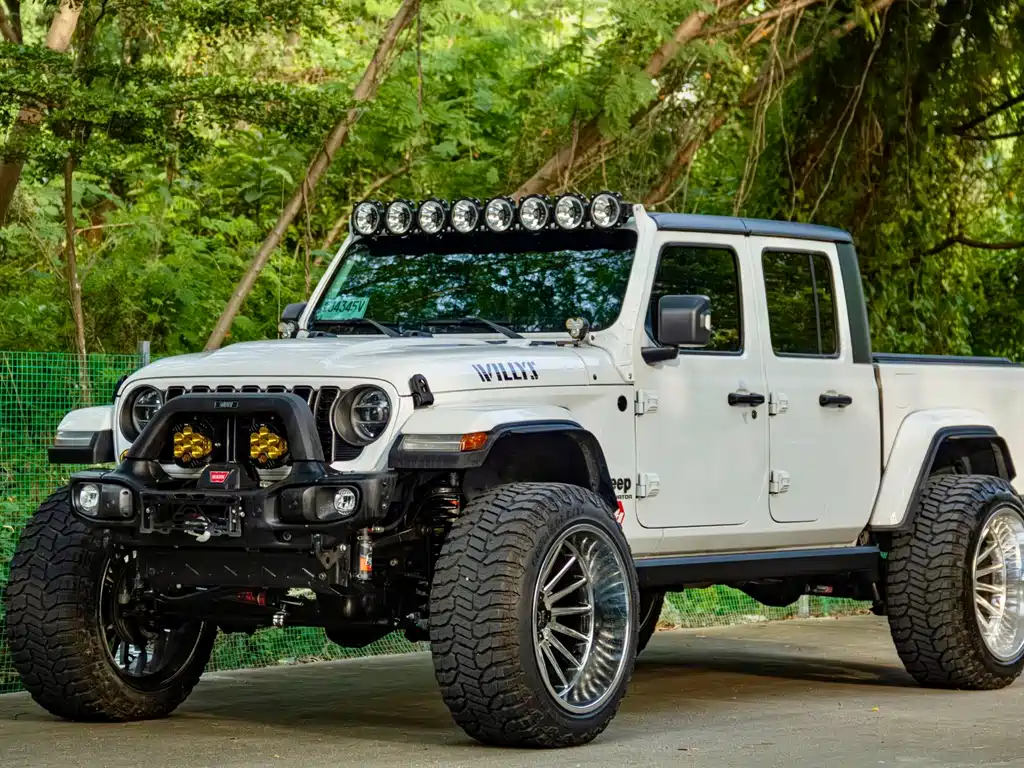 Jeep Gladiator 2023 — фото 1