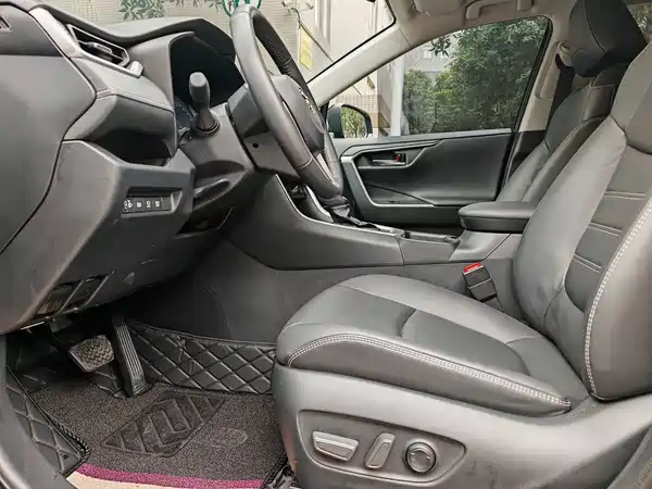 Toyota RAV4 2024