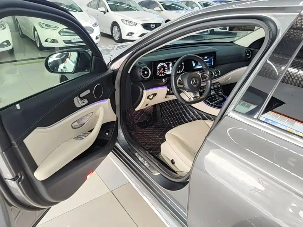 Mercedes-Benz E-Class 2017 — фото 16
