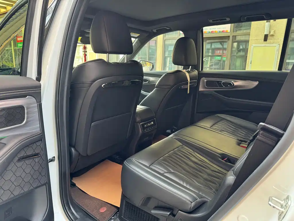 GAC Motor Trumpchi GS8 2023 — фото 9