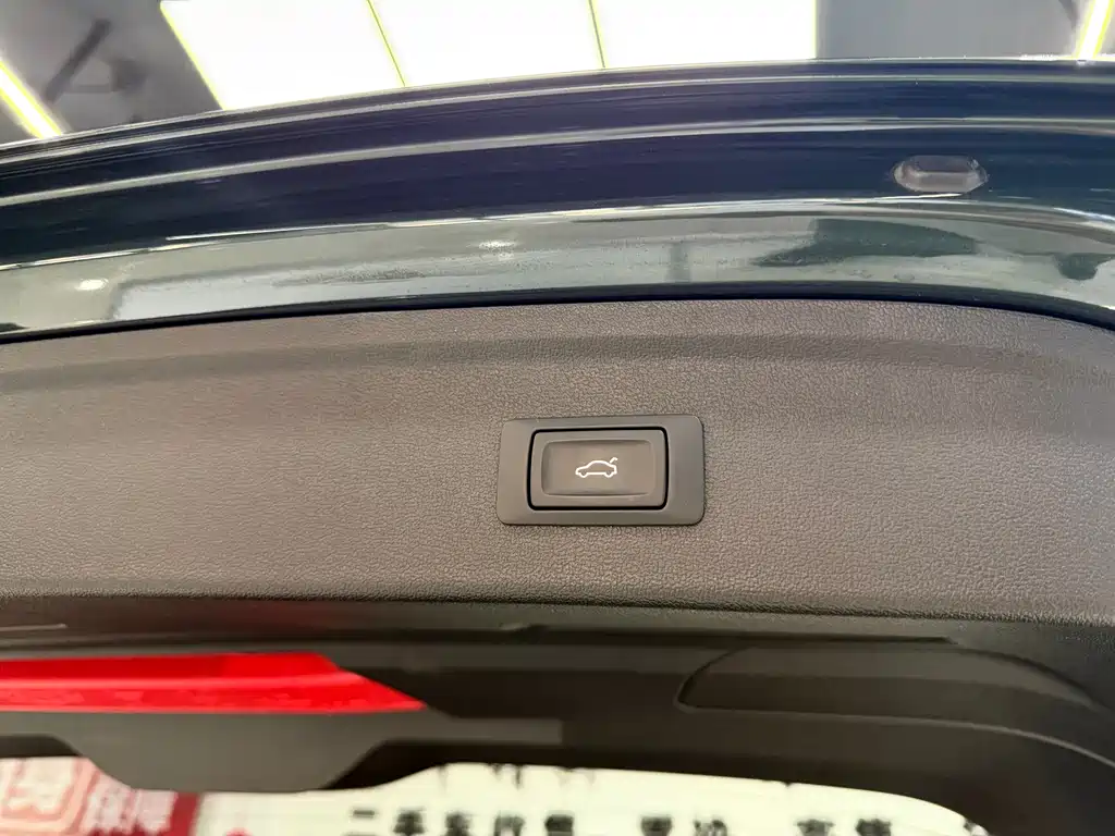 Audi A3 2023 — фото 14