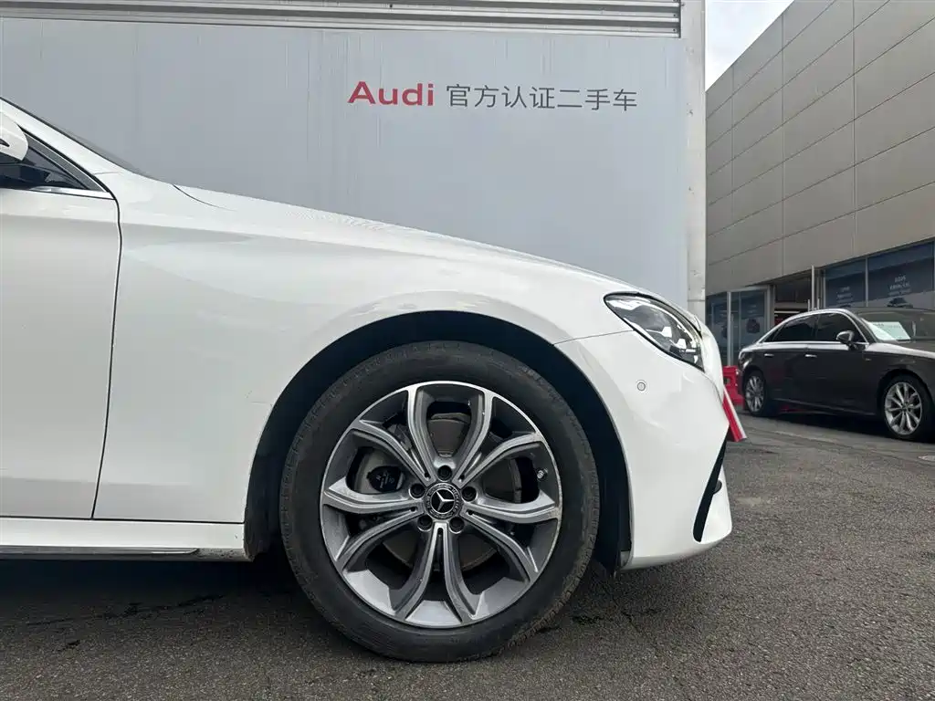 Mercedes-Benz E-Class 2020 — фото 20