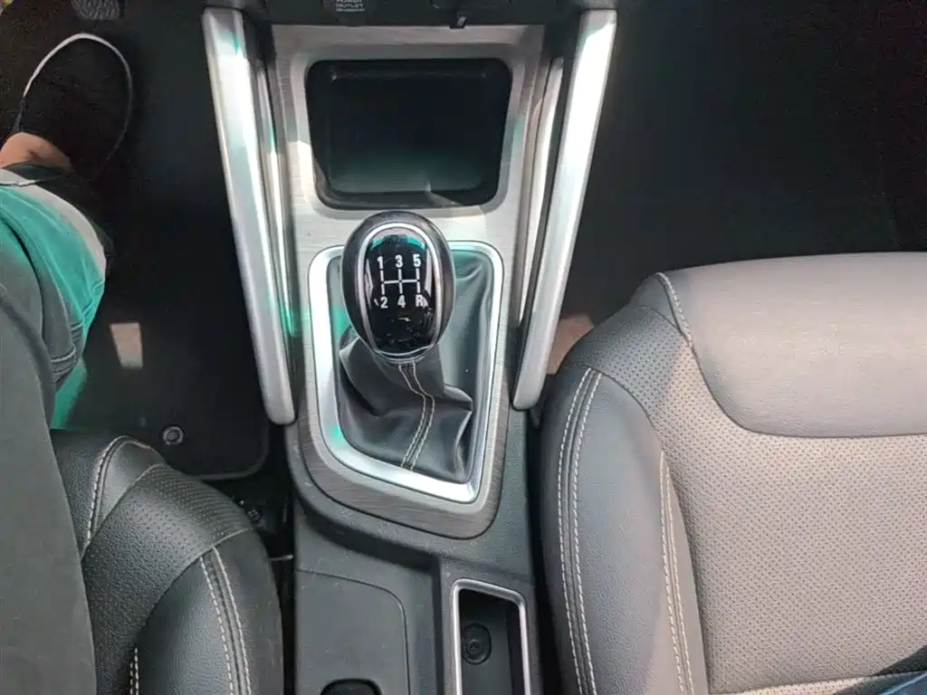 Geely Vision X3 2018 — фото 14