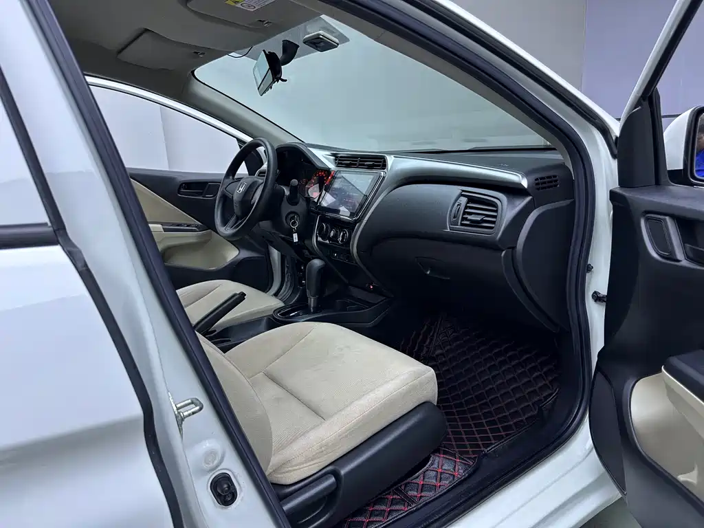 Honda City 2017 — фото 12