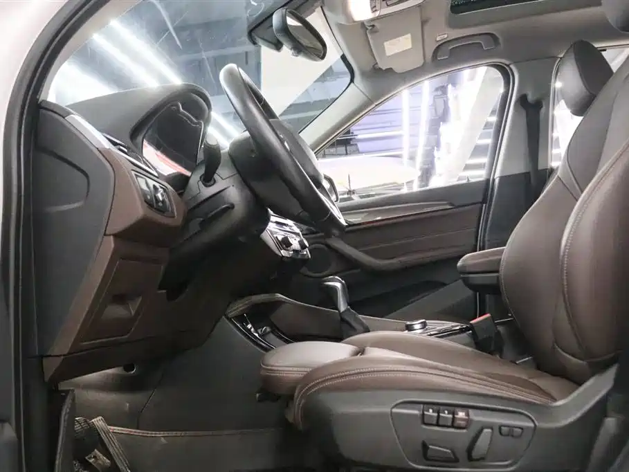 BMW X1 New Energy 2017 — фото 15