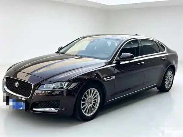 Jaguar XFL 2017