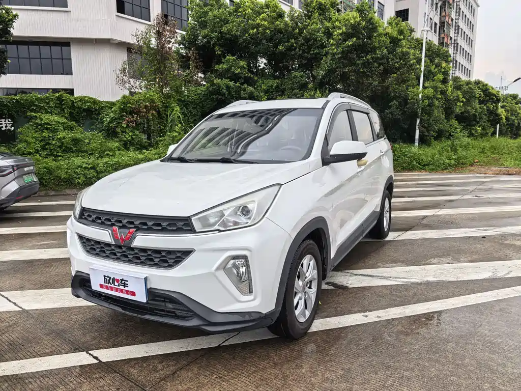 Wuling Hongguang S3 2018 — фото 1