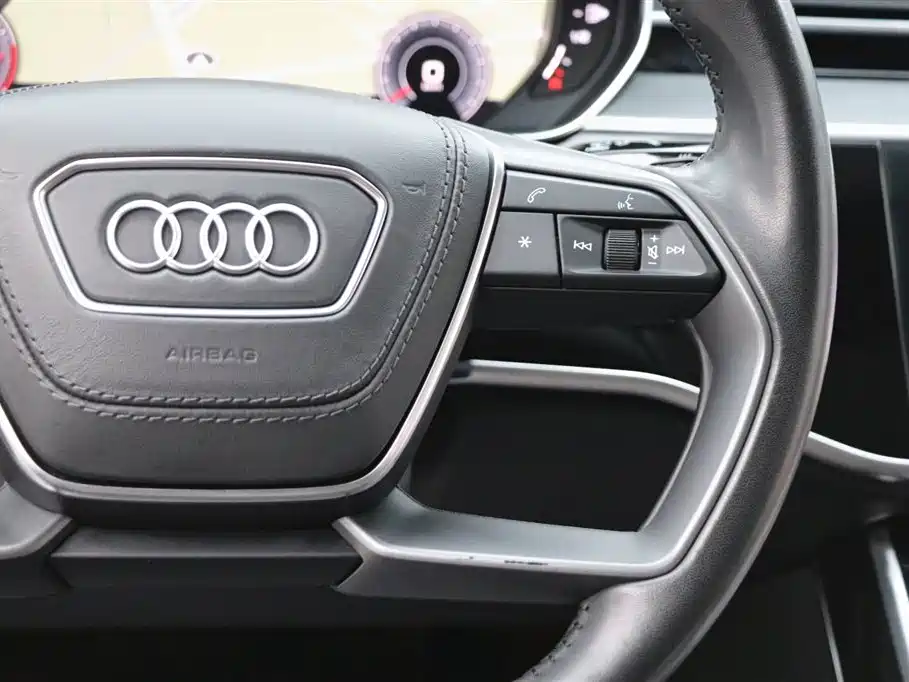 Audi A8 2018 — фото 17