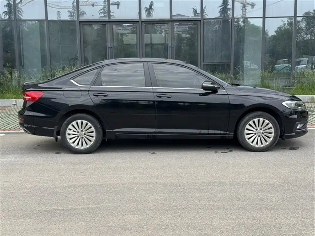 Volkswagen Lavida 2019 — фото 10