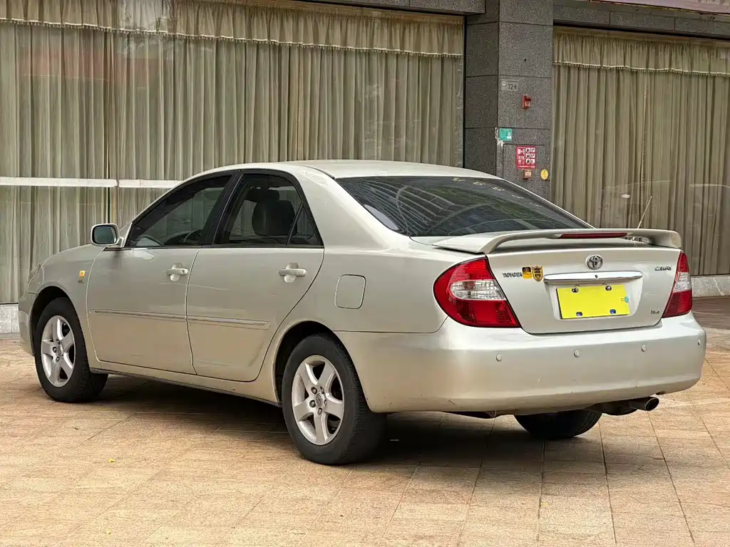 Toyota Camry 2002 — фото 8