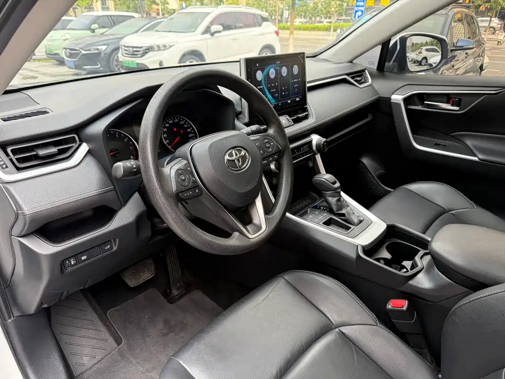 Toyota Wildlander 2021 — фото 12