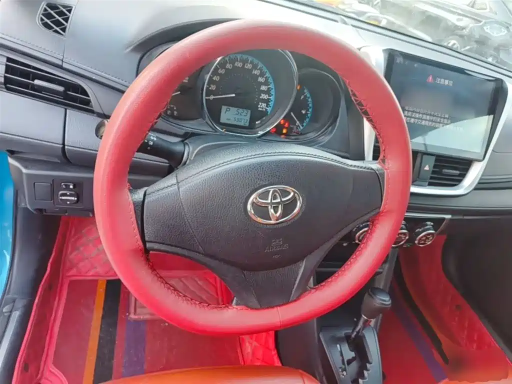 Toyota Yaris L 2018 — фото 11