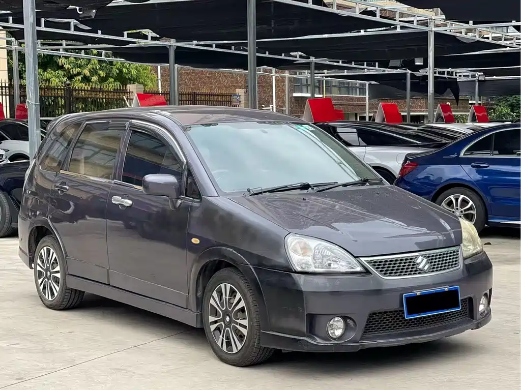 Suzuki Liana 2013
