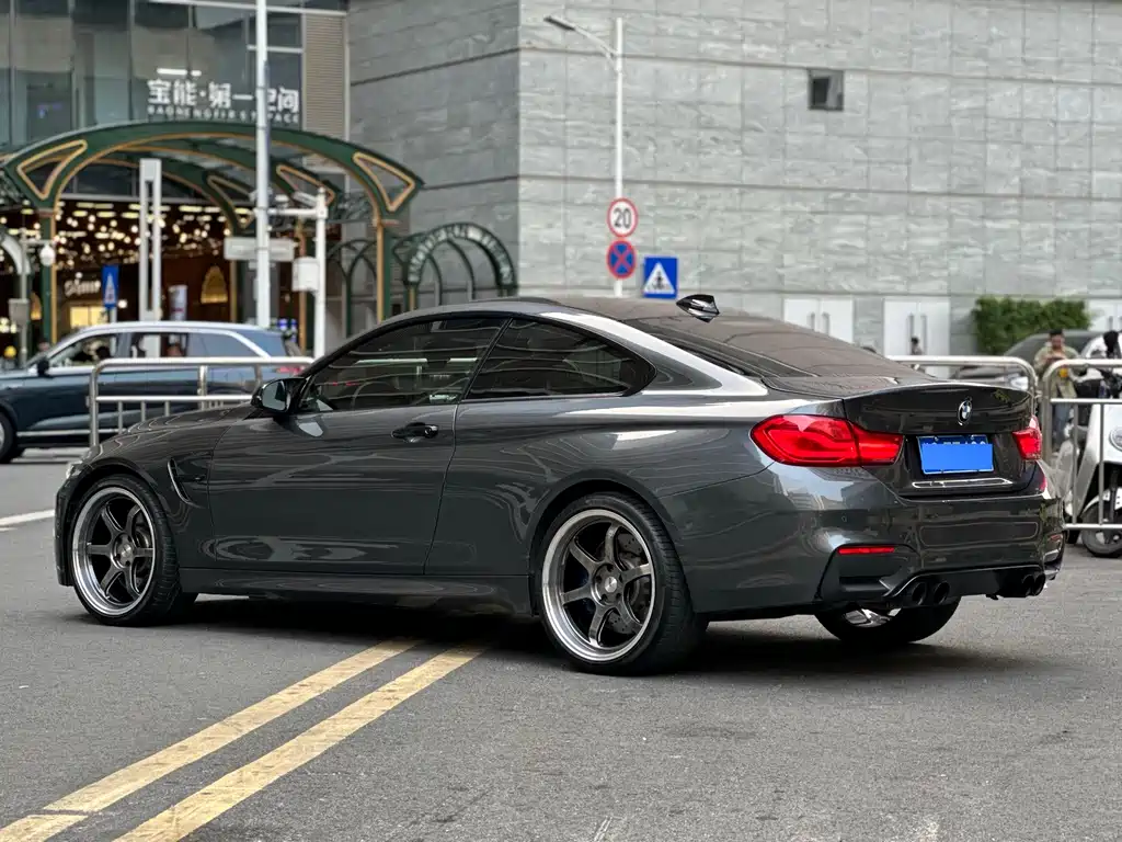 BMW M4 2019 — фото 17